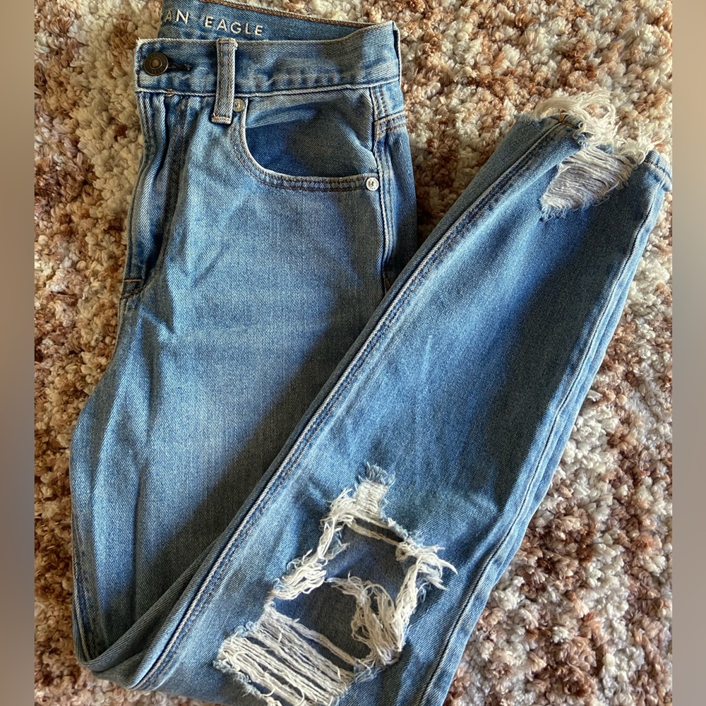 Blue High Waisted Distressed Denim Jeans Straight Leg in Women’s size 0